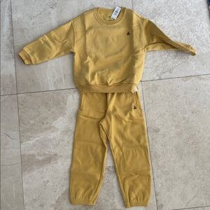 Cute Toddler (4T) Yellow Sweatshirt and Pants Set